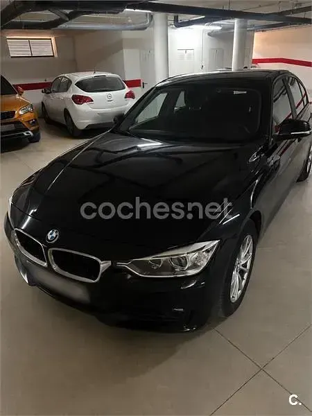 Usado BMW 318 Comfort Edition 143 CV (105 kW) 2014 Negro Berlina