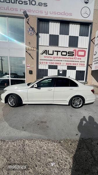 Usado Mercedes C200 Avantgarde 136 CV (100 kW) 2008 Blanco Berlina