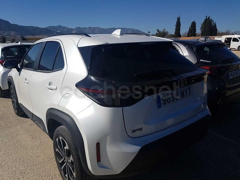 Usado Toyota Yaris Cross Active 116 CV (85 kW) 2025 Blanco SUV