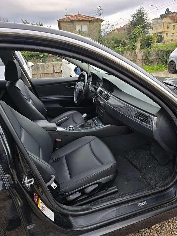 Usado BMW 318 143 CV (105 kW) 2008 Negro Berlina