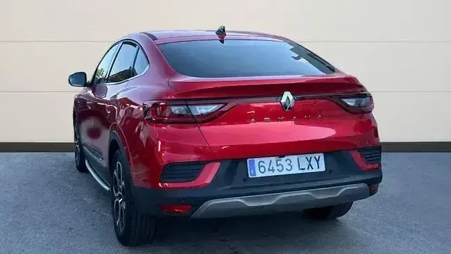 Usado Renault Arkana Zen 140 CV (102 kW) 2022 Rojo SUV