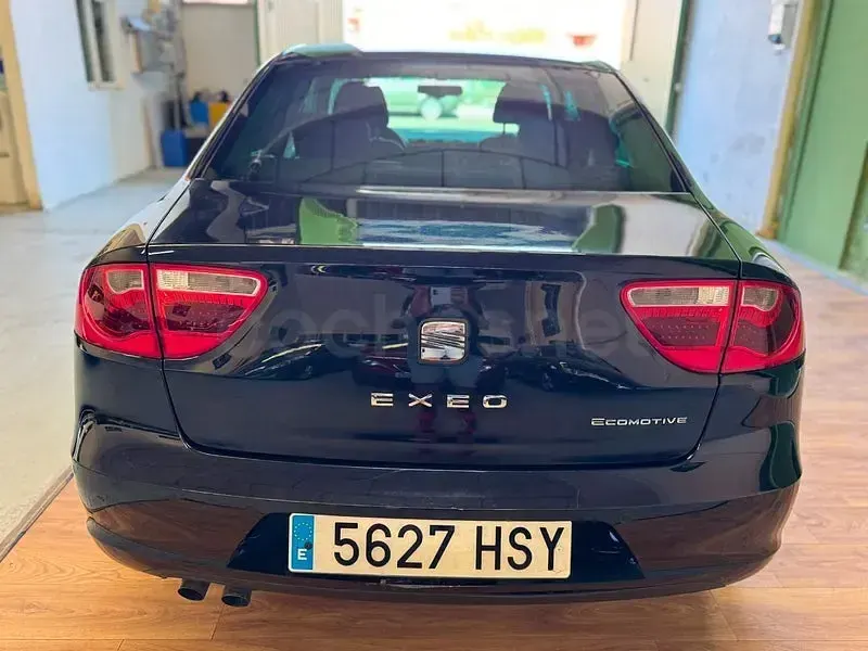 Usado Seat Exeo Ecomotive 143 CV (105 kW) 2013 Negro Berlina