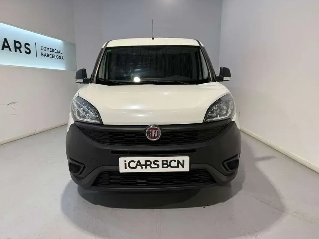 Usado Fiat Doblò 95 CV (69 kW) 2019 Blanco Monovolumen