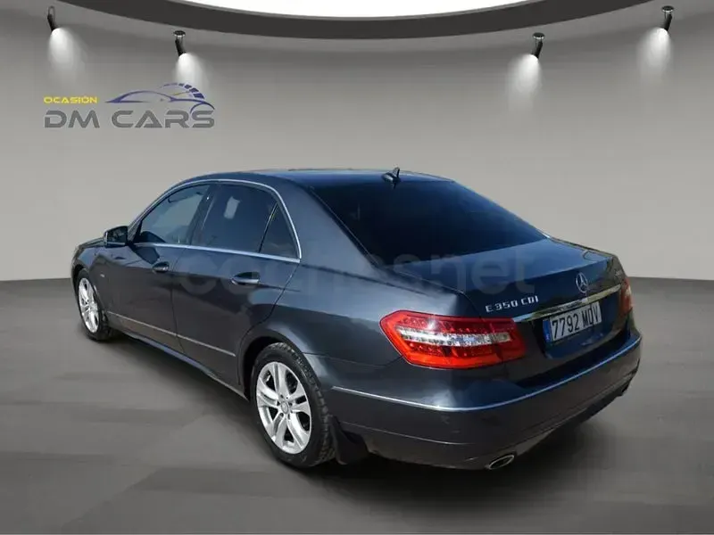 Usado Mercedes E350 265 CV (194 kW) 2012 Gris / plata Berlina