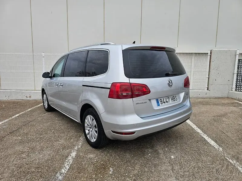 Usado VW Sharan Advance 170 CV (125 kW) 2011 Gris / plata Monovolumen