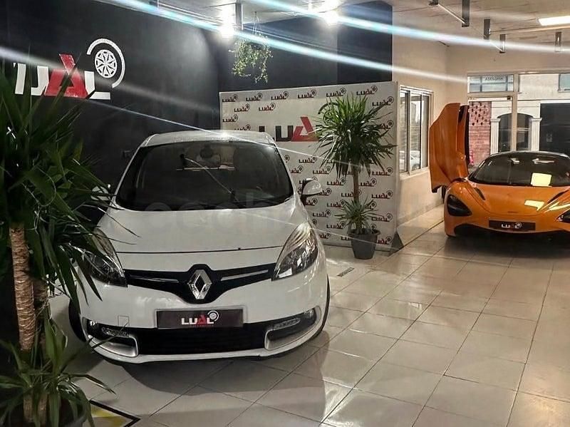 Usado Renault Scénic III Bose Edition 110 CV (80 kW) 2014 Blanco Monovolumen
