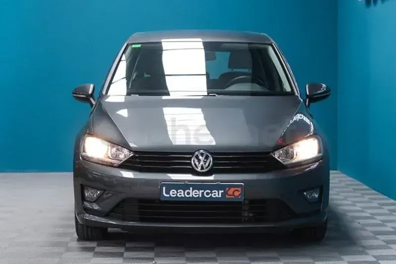 Usado VW Golf Sportsvan Edition 115 CV (84 kW) 2018 Gris / plata Monovolumen