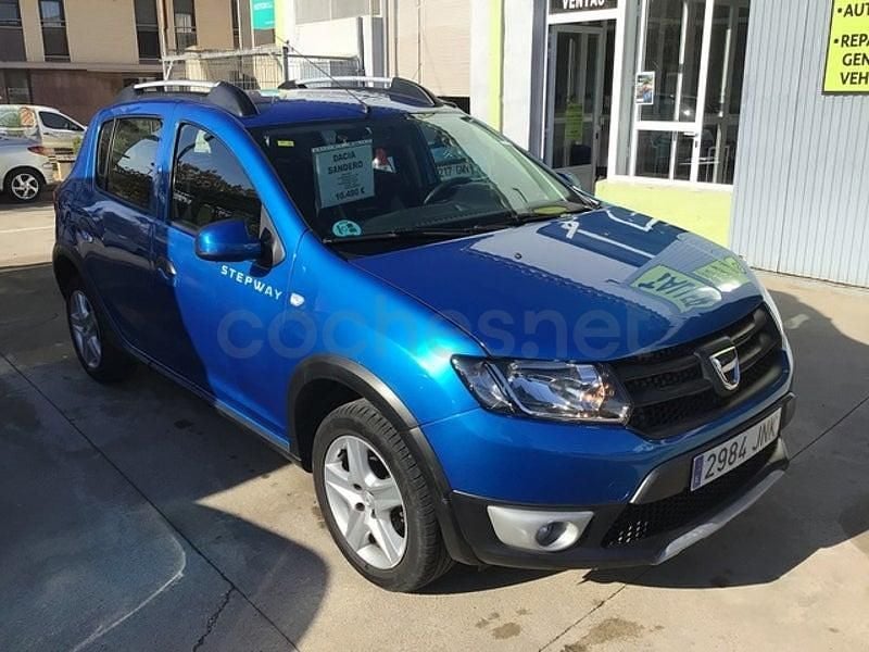 Usado Dacia Sandero Stepway 90 CV (66 kW) 2016 Azul Berlina