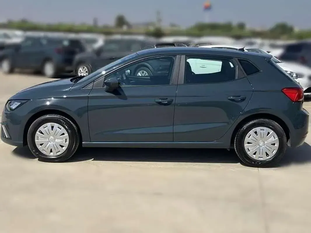Usado Seat Ibiza Reference 90 CV (66 kW) 2025 Azul Utilitario