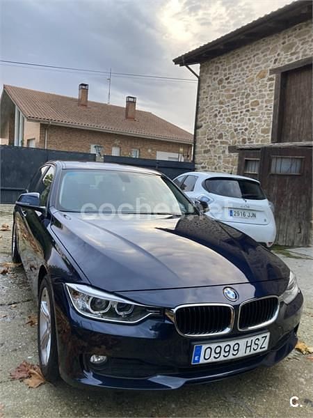 Usado BMW 318 143 CV (105 kW) 2013 Azul Berlina