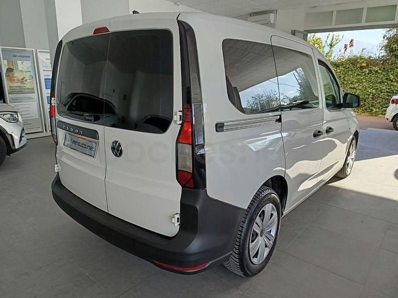 Usado VW Caddy Beach 102 CV (75 kW) 2021 Beige Monovolumen