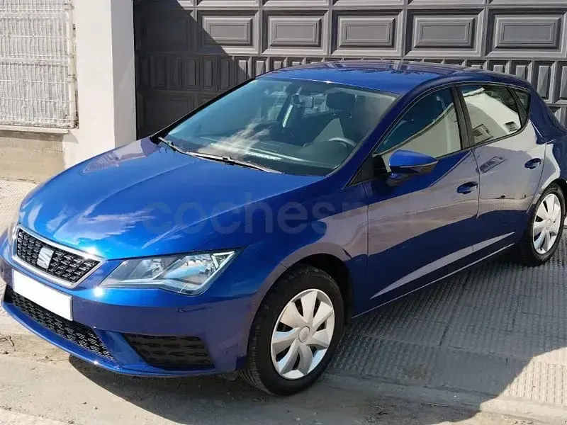 Usado Seat Leon Reference 110 CV (80 kW) 2017 Azul Berlina