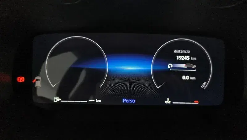 Usado Renault Captur Techno 100 CV (73 kW) 2025 Gris SUV
