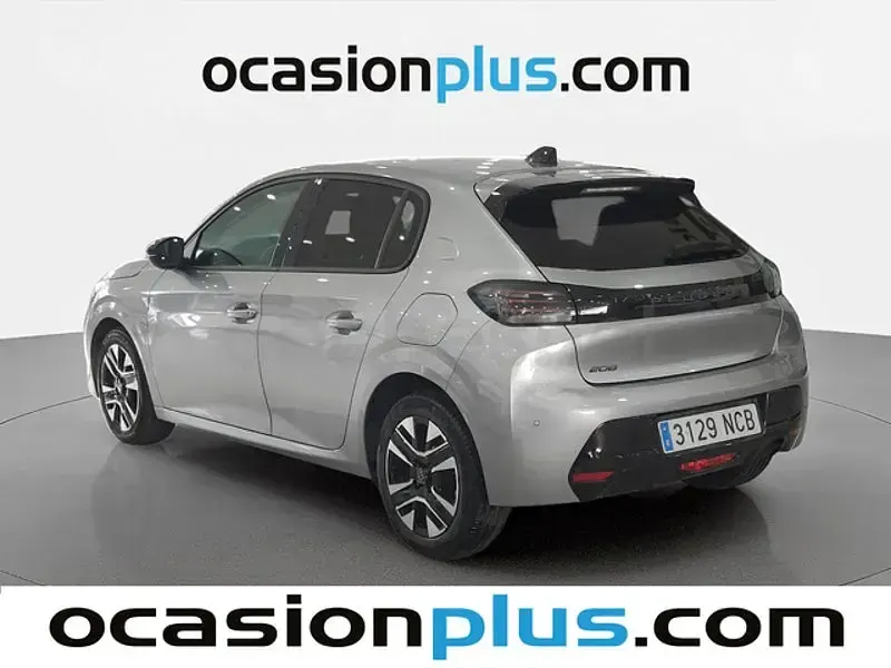 Usado Peugeot 208 Allure 100 CV (73 kW) 2025 Gris / plata Utilitario