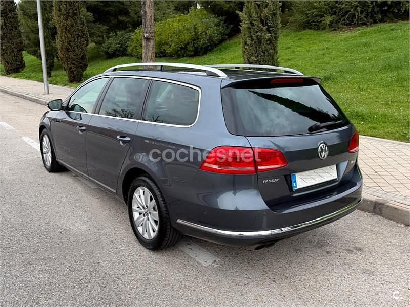 Usado VW Passat Highline 140 CV (102 kW) 2012 Azul Familiar