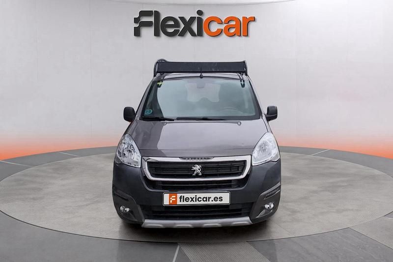 Usado Peugeot Partner Tepee Active 100 CV (73 kW) 2016 Gris Monovolumen