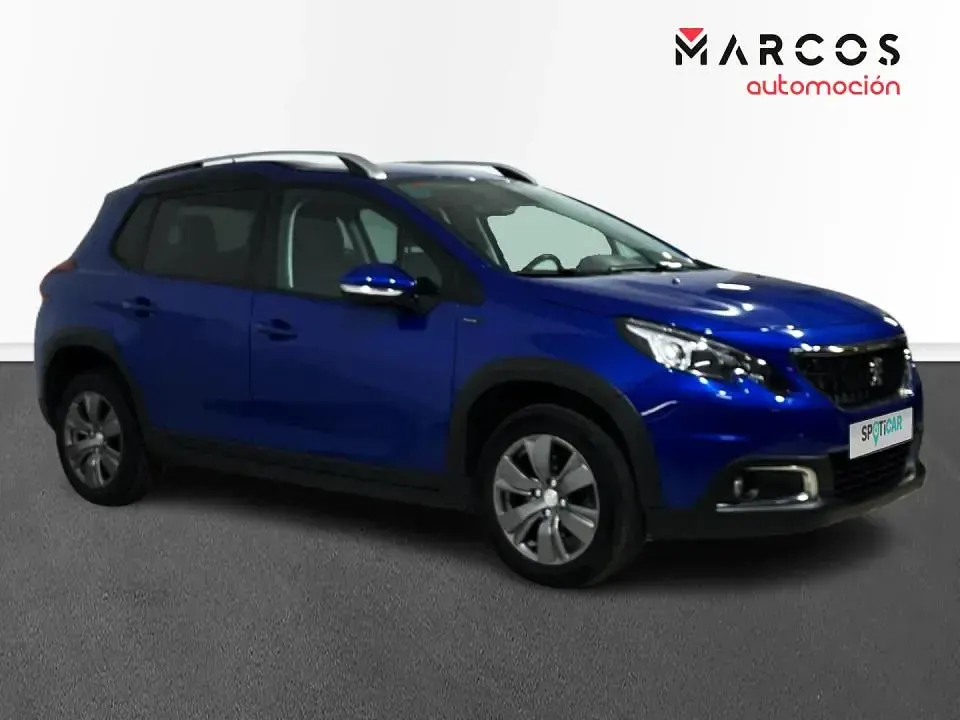 Usado Peugeot 2008 Signature Sky 110 CV (80 kW) 2019 SUV