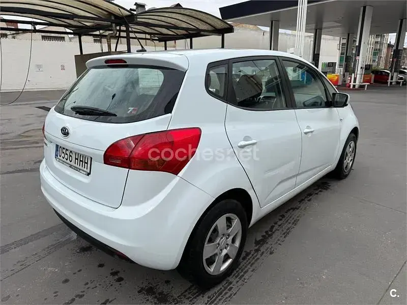 Usado Kia Venga 90 CV (66 kW) 2011 Blanco Utilitario
