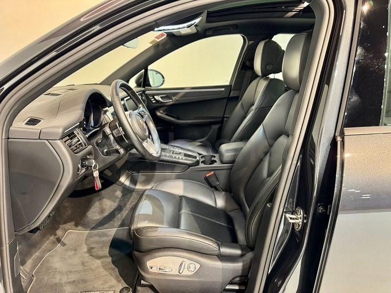 Usado Porsche Macan 245 CV (180 kW) 2020 Gris / plata SUV