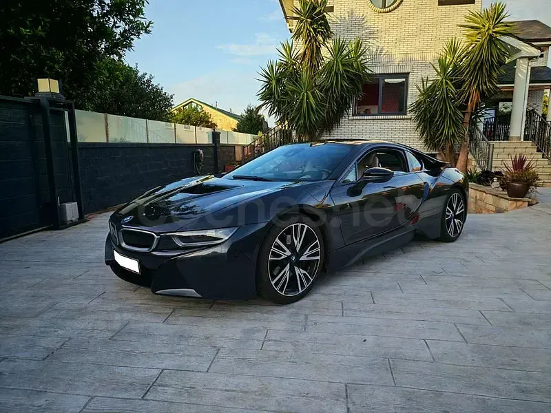 Usado BMW i8 374 CV (275 kW) 2018 Gris / plata Coupe