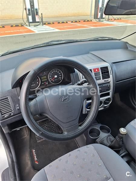 Usado Hyundai Getz 82 CV (60 kW) 2004 Gris / plata Utilitario
