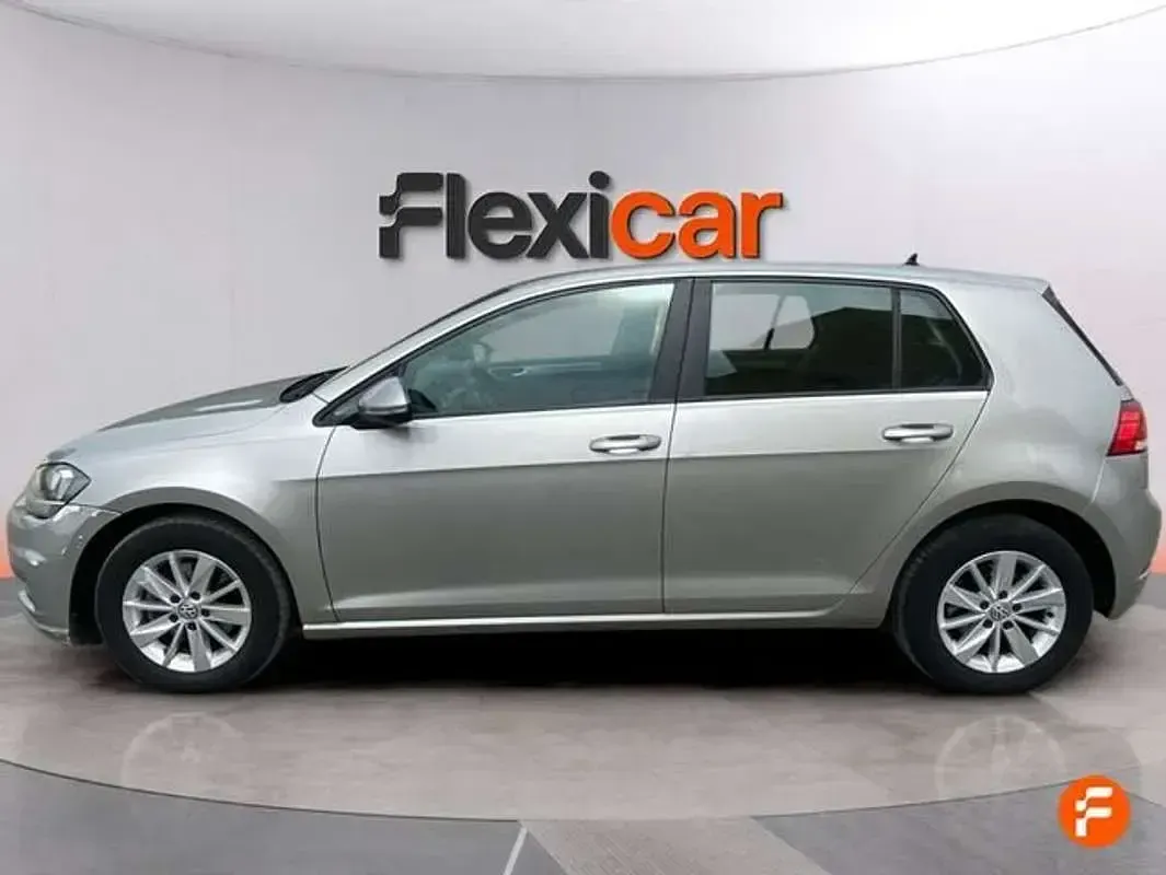 Usado VW Golf VII Advance 116 CV (85 kW) 2017 Gris Utilitario