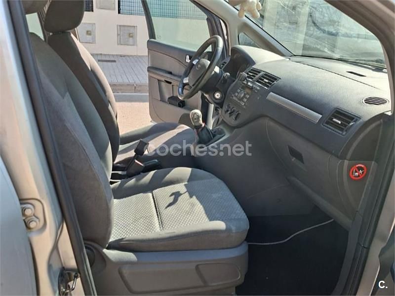 Gris / plata Usado 2005 Ford C-MAX Trend Monovolumen | 2100 € (Buen precio) - Imagen 1/4