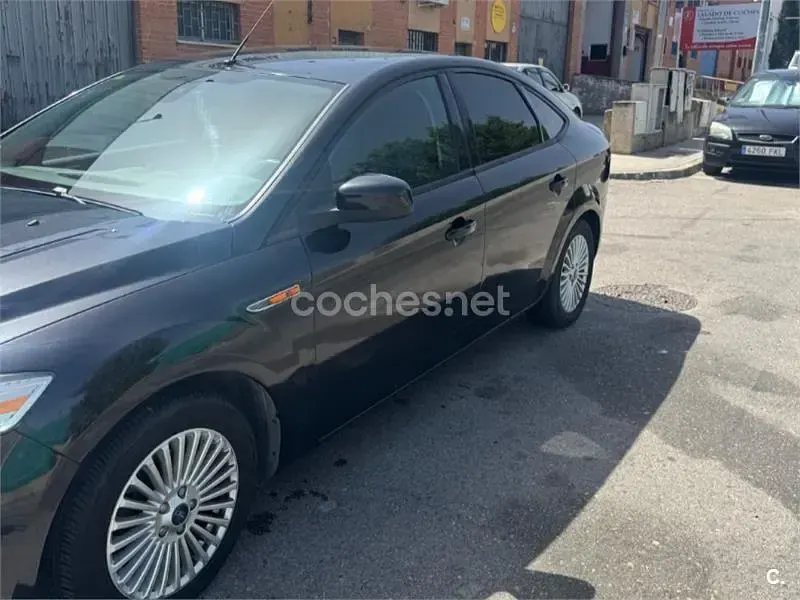 Usado Ford Mondeo Titanium 140 CV (102 kW) 2009 Negro Berlina