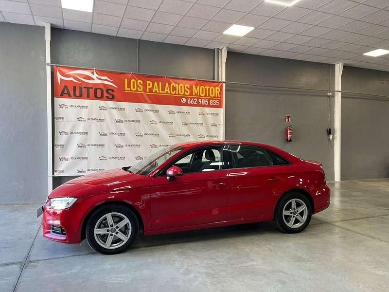 Usado Audi A3 Advanced Plus 116 CV (85 kW) 2021 Rojo Berlina