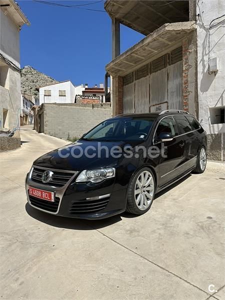 Usado VW Passat R 300 CV (220 kW) 2009 Negro Familiar