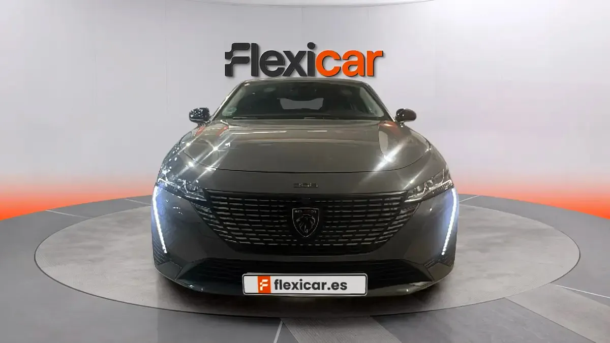 Usado Peugeot 308 Allure 131 CV (96 kW) 2024 Gris Berlina