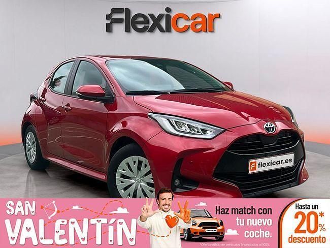 Rojo Usado 2023 Toyota Yaris Hybrid Active | 18.790 € (Super precio) - Imagen 1/4