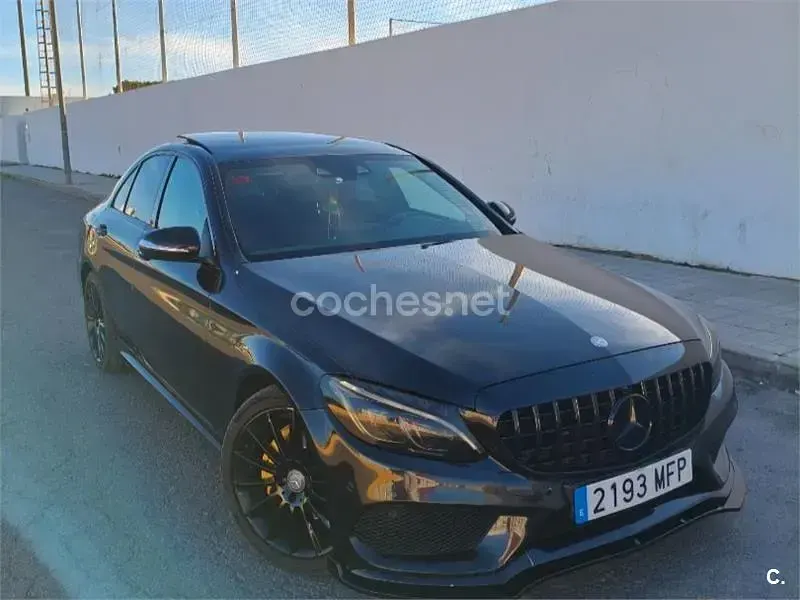 Usado Mercedes C220 AMG line 170 CV (125 kW) 2014 Negro Berlina