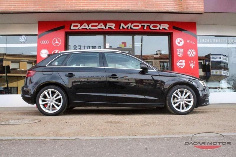 Usado Audi A3 Sportback Ambition 105 CV (77 kW) 2013 Negro Utilitario