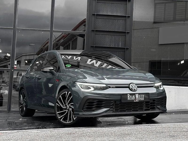 Gris / plata Usado 2024 VW Golf GTI Clubsport Berlina | 39.900 € (Precio justo) - Imagen 1/4