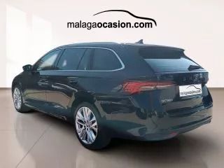 Usado Skoda Octavia 150 CV (110 kW) 2024 Azul Familiar