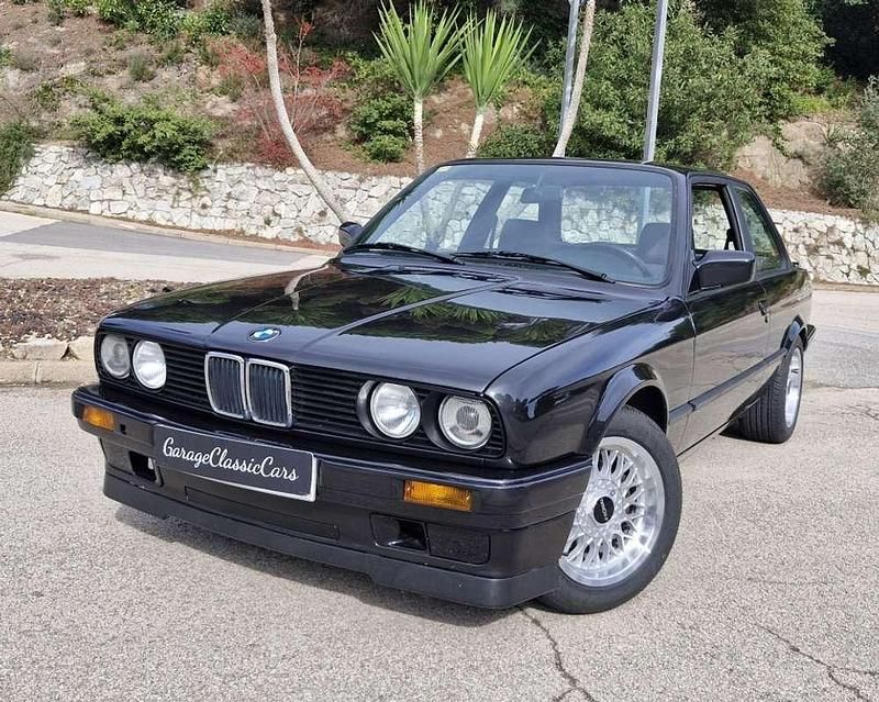 Negro Usado 1990 BMW 318 Sport Line Berlina | 14.900 € - Imagen 1/4