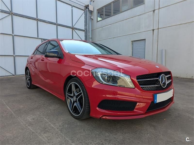 Rojo Usado 2014 Mercedes A200 AMG line Berlina | 15.900 € (Precio justo) - Imagen 1/4