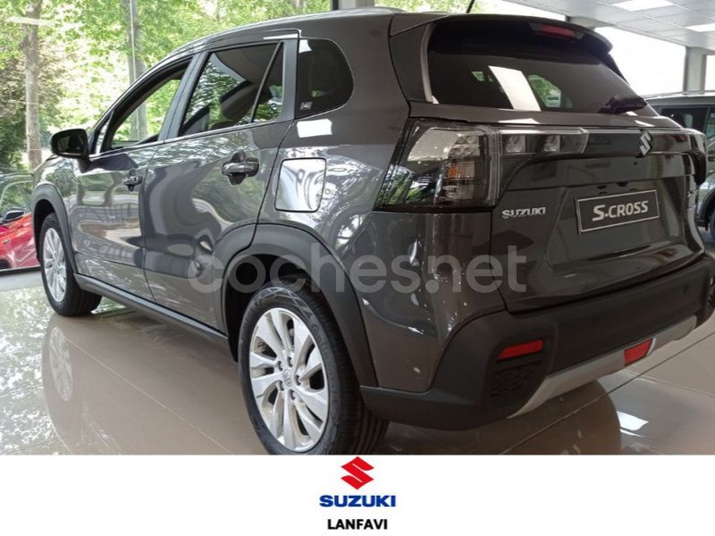 Usado Suzuki SX4 S-Cross 129 CV (94 kW) 2023 Gris / plata SUV