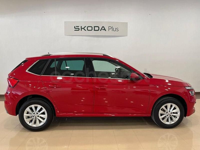 Usado Skoda Kamiq Ambition 110 CV (80 kW) 2024 Rojo SUV