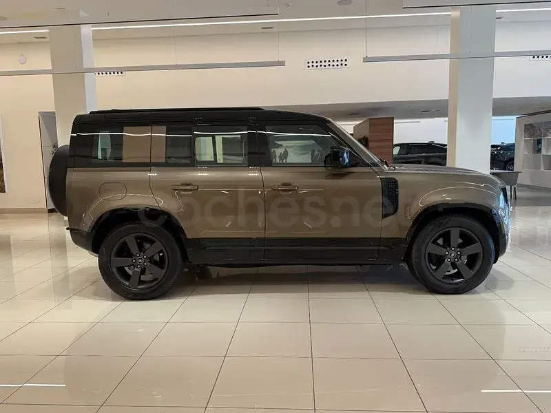Usado Land Rover Defender SE 249 CV (183 kW) 2025 Marrón SUV