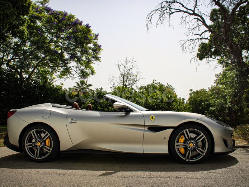 Gris / plata Usado 2019 Ferrari Portofino Descapotable | 219.900 € (Super precio) - Imagen 1/4