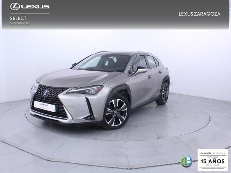Usado Lexus UX Luxury Line 184 CV (135 kW) 2019 Gris / plata SUV