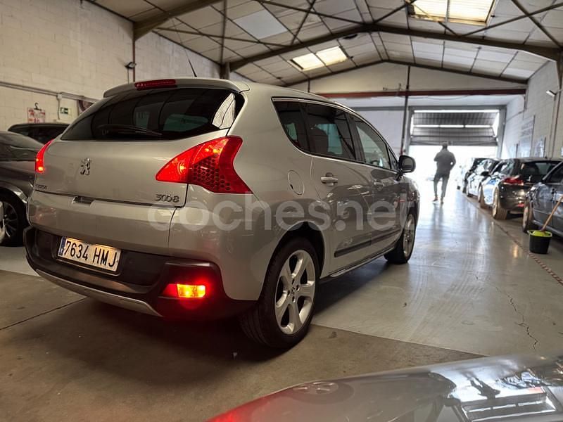 Usado Peugeot 3008 Allure 163 CV (119 kW) 2013 Gris / plata Berlina