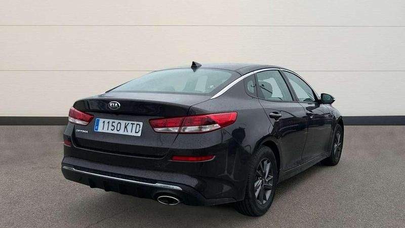 Usado Kia Optima 137 CV (100 kW) 2019 Marrón Berlina