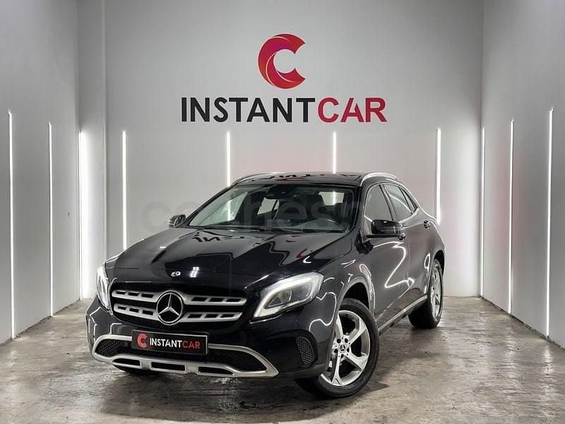 Usado Mercedes GLA200 136 CV (100 kW) 2019 Negro SUV