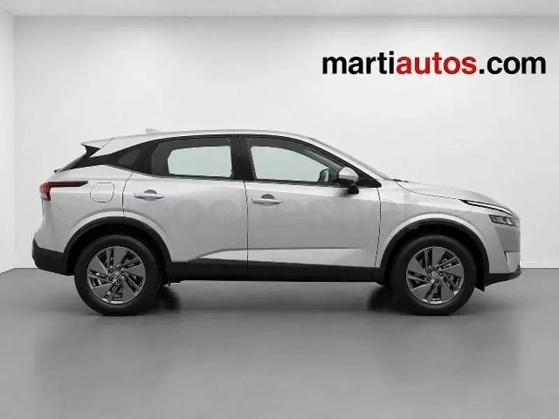 Usado Nissan Qashqai Acenta 158 CV (116 kW) 2023 Gris / plata SUV