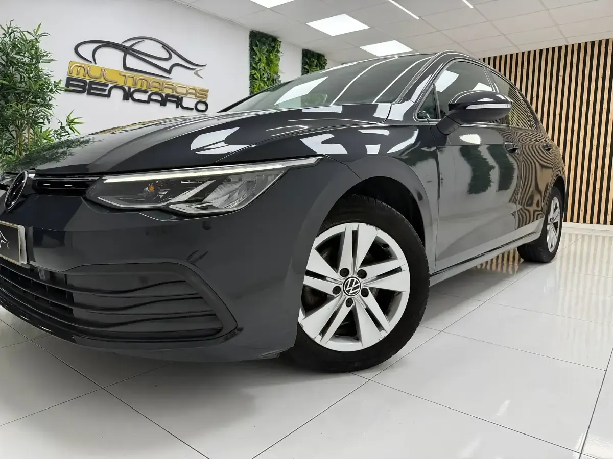 Usado VW Golf VIII 115 CV (84 kW) 2022 Negro