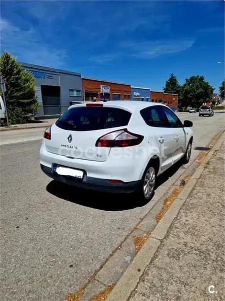 Usado Renault Mégane III Intens 130 CV (95 kW) 2015 Blanco Berlina