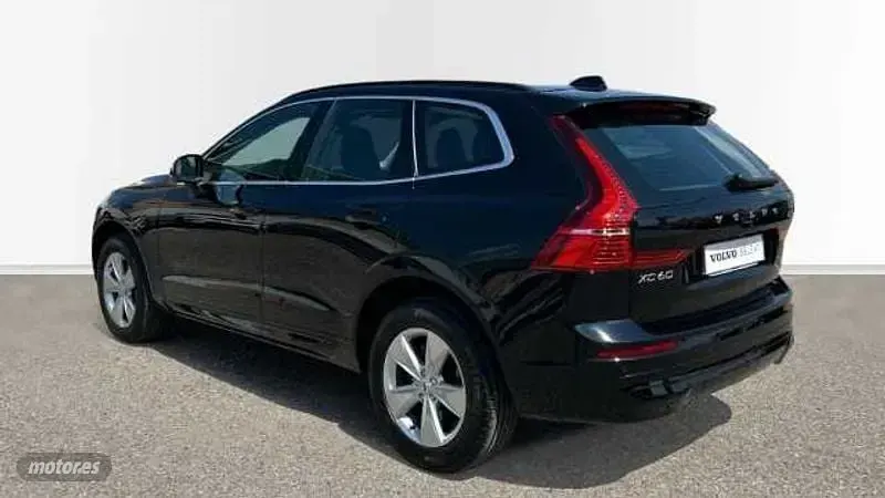 Usado Volvo XC60 Momentum 2021 Negro SUV